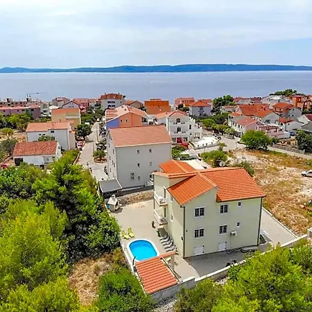 Adriatica Daire *